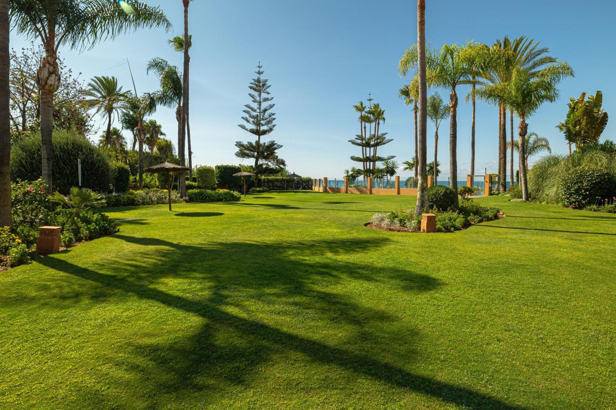 Magnifico Apartamento De 3 Dormitorios En Riviera Andaluza Estepona Exterior photo